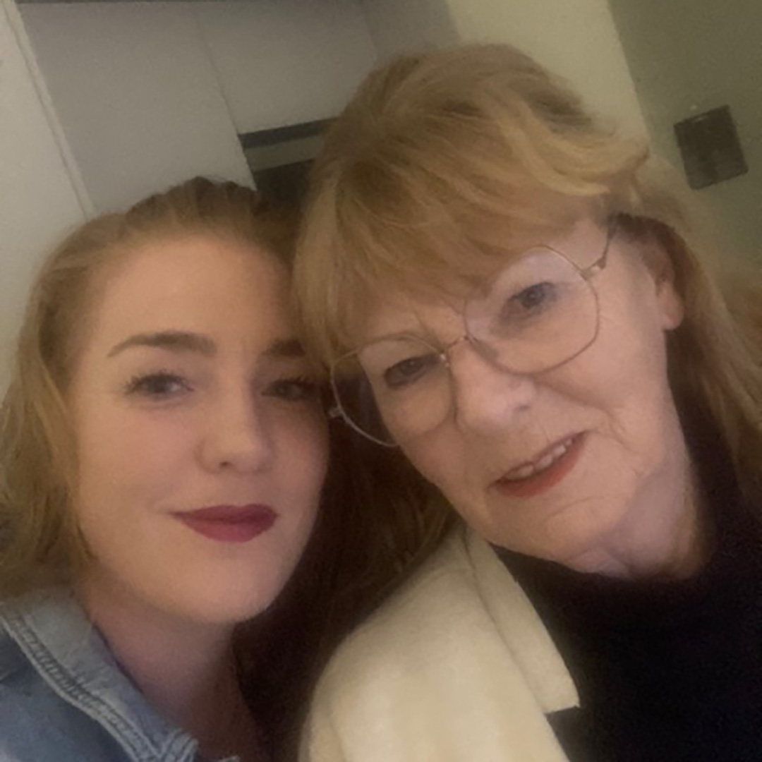 Alda Gloudemans - Wij Zijn HIER - Dochter