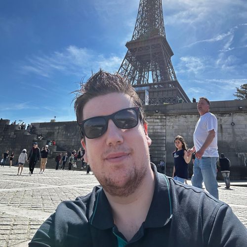 Bram Marinus - Wij zijn HIER - Onze Mensen - Bram Marinus in Parijs