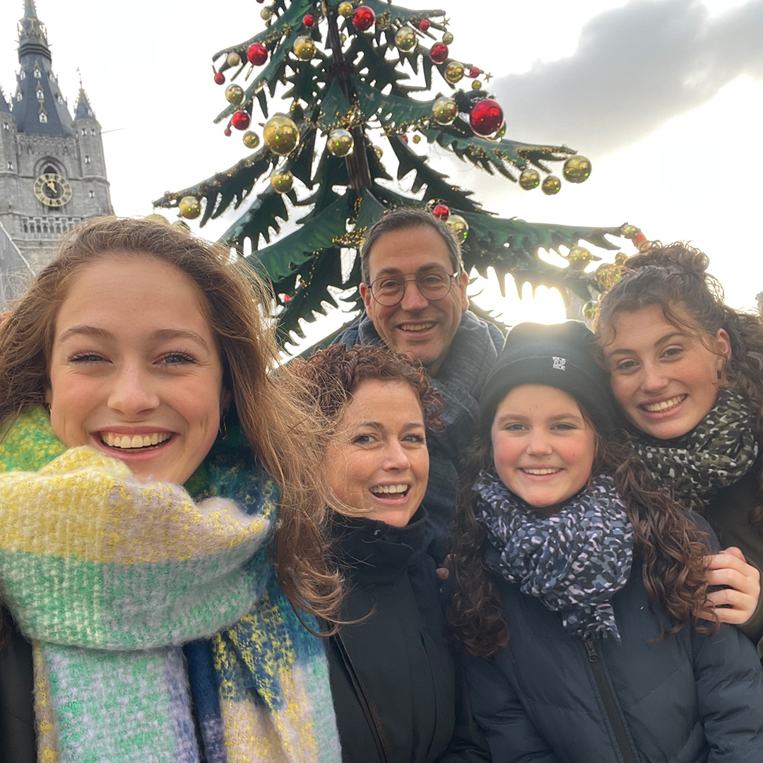 Meike van Doorne - Wij Zijn HIER - Kerstmarkt Antwerpen (1192)